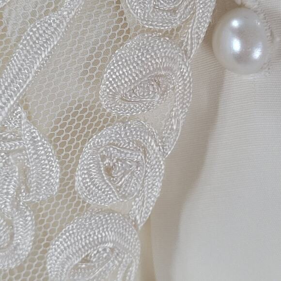 Romantic Vintage Lace-Collar Cropped Blouse by Impressions of California 2-2 - Picture 14 of 15